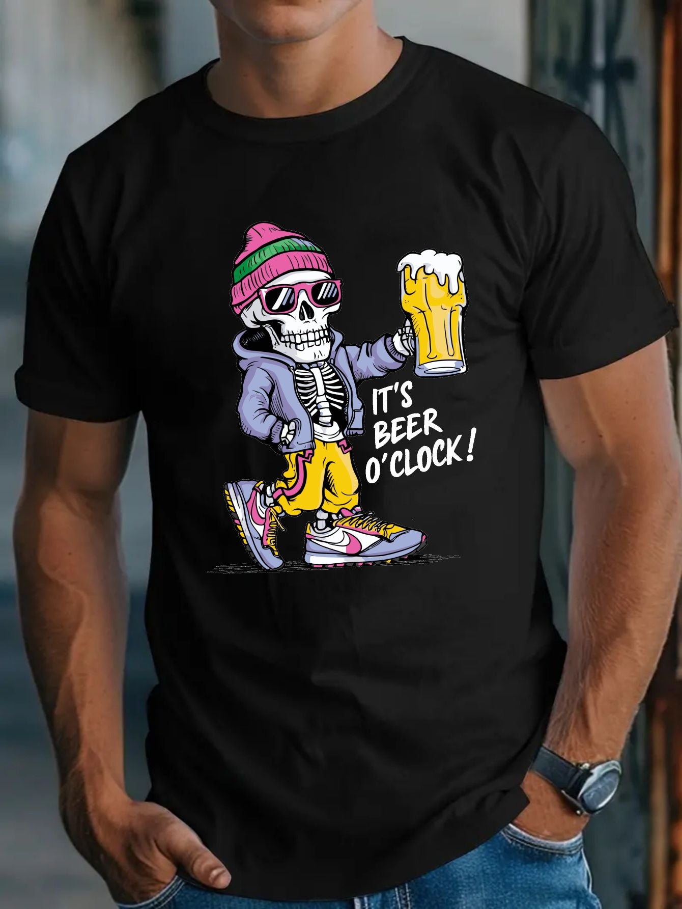 Sunglasses Hollowed Out Handheld Beer Graphic Printed Men's Round Neck Short Sleeved T-shirt, Casual And Comfortable Multifunctional Top For Spring And Summer - The Nex Store